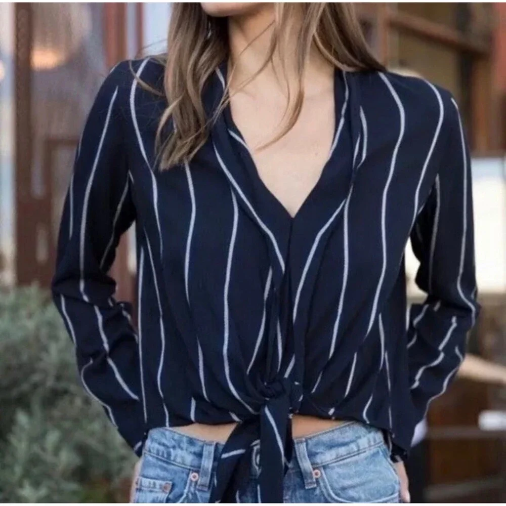 Rails Ava Livorno Blouse Stripe Navy Metallic Tie Front Top M Medium V Neck